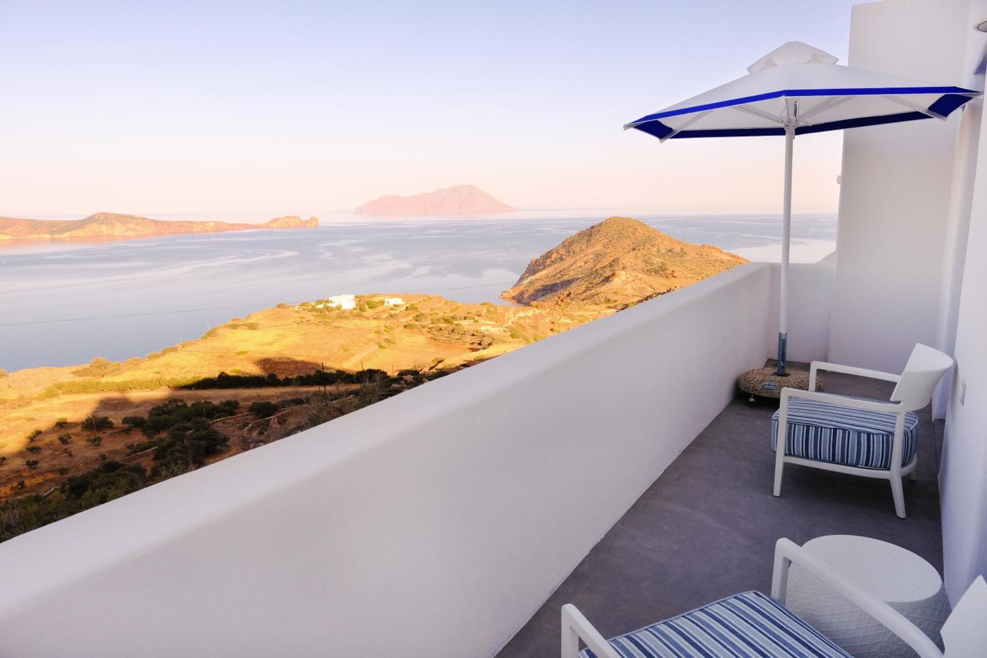 Odyssey Rock Milos Sunset Suites Plaka  Eksteriør bilde