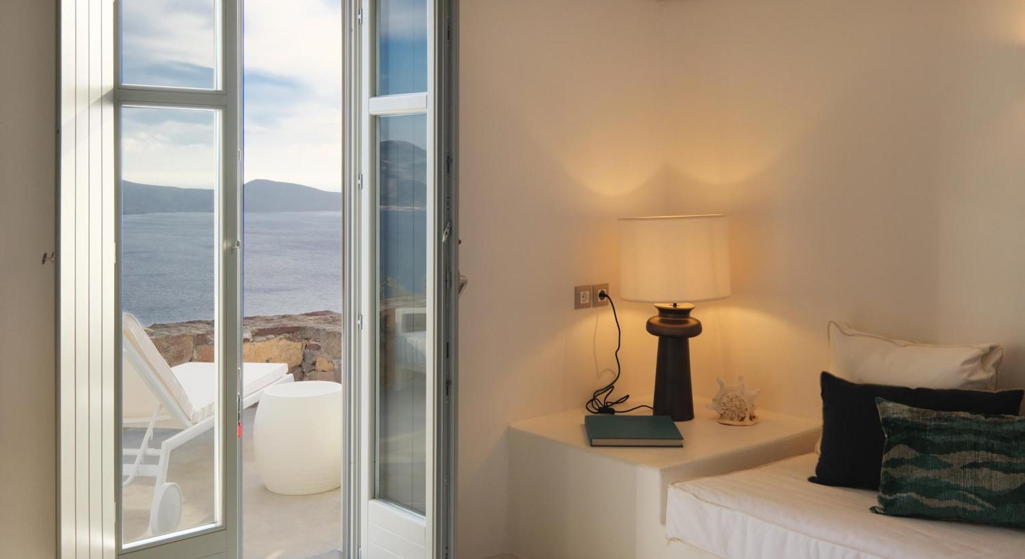 Odyssey Rock Milos Sunset Suites Plaka  Eksteriør bilde