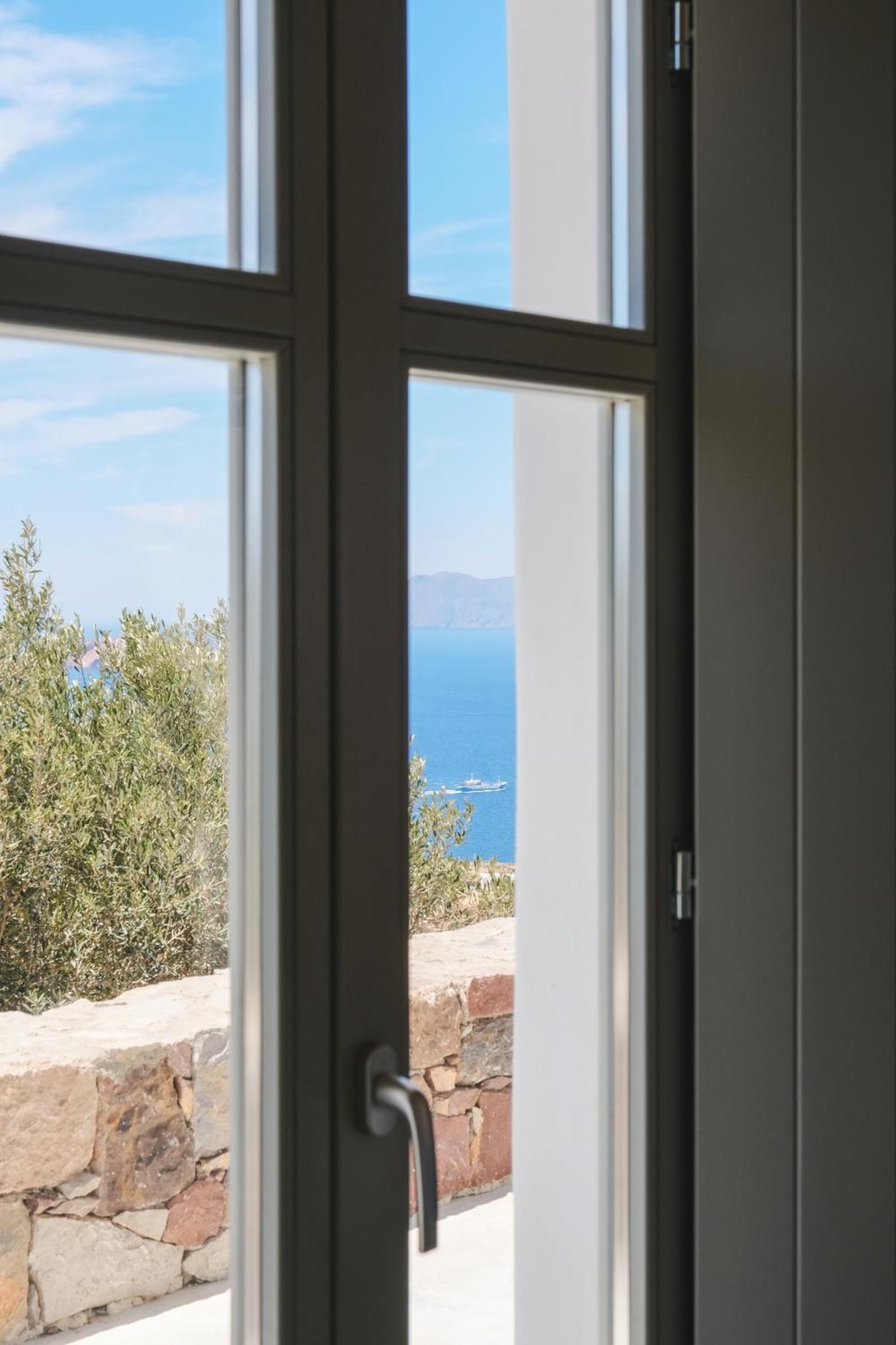 Odyssey Rock Milos Sunset Suites Plaka  Eksteriør bilde