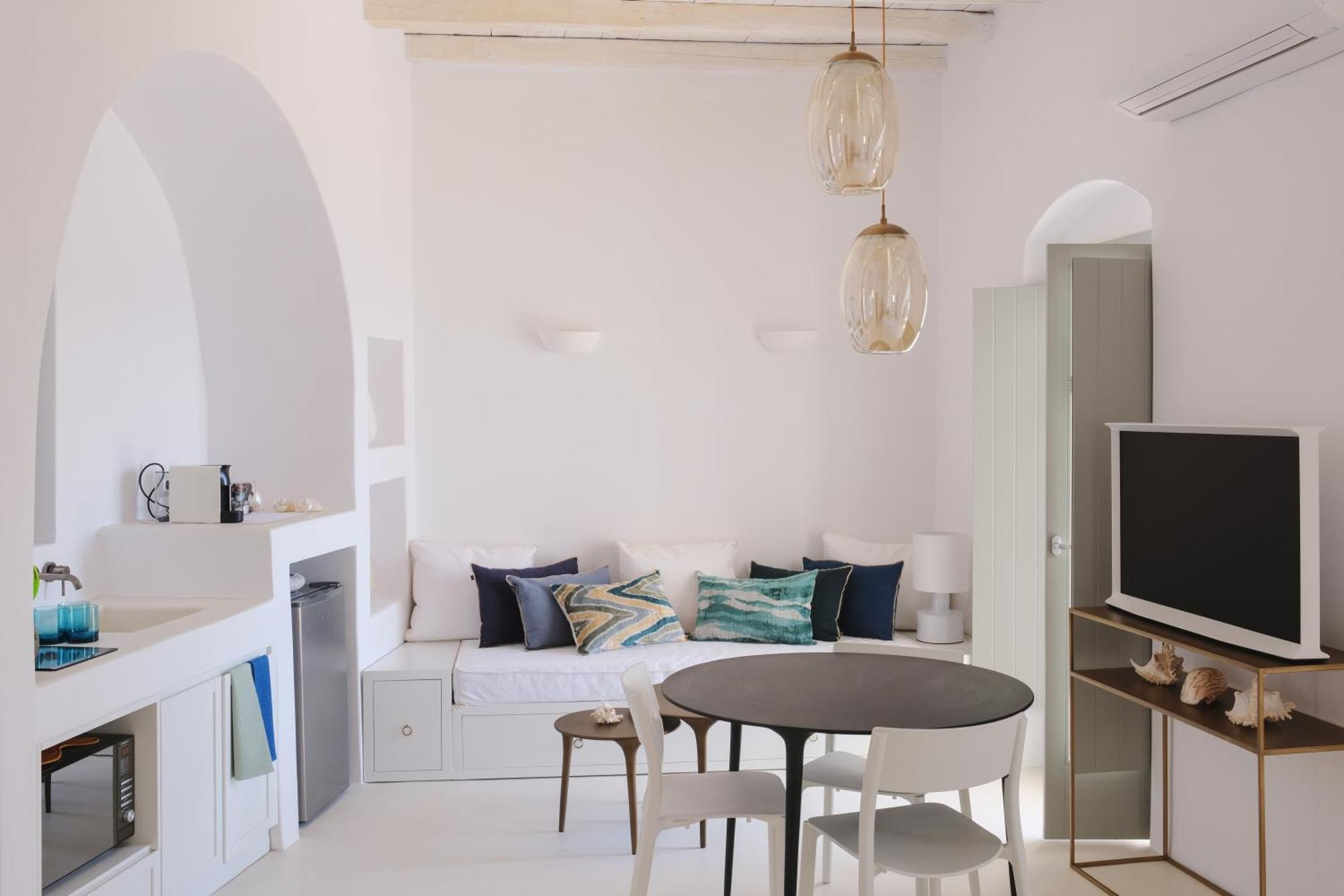 Odyssey Rock Milos Sunset Suites Plaka  Eksteriør bilde