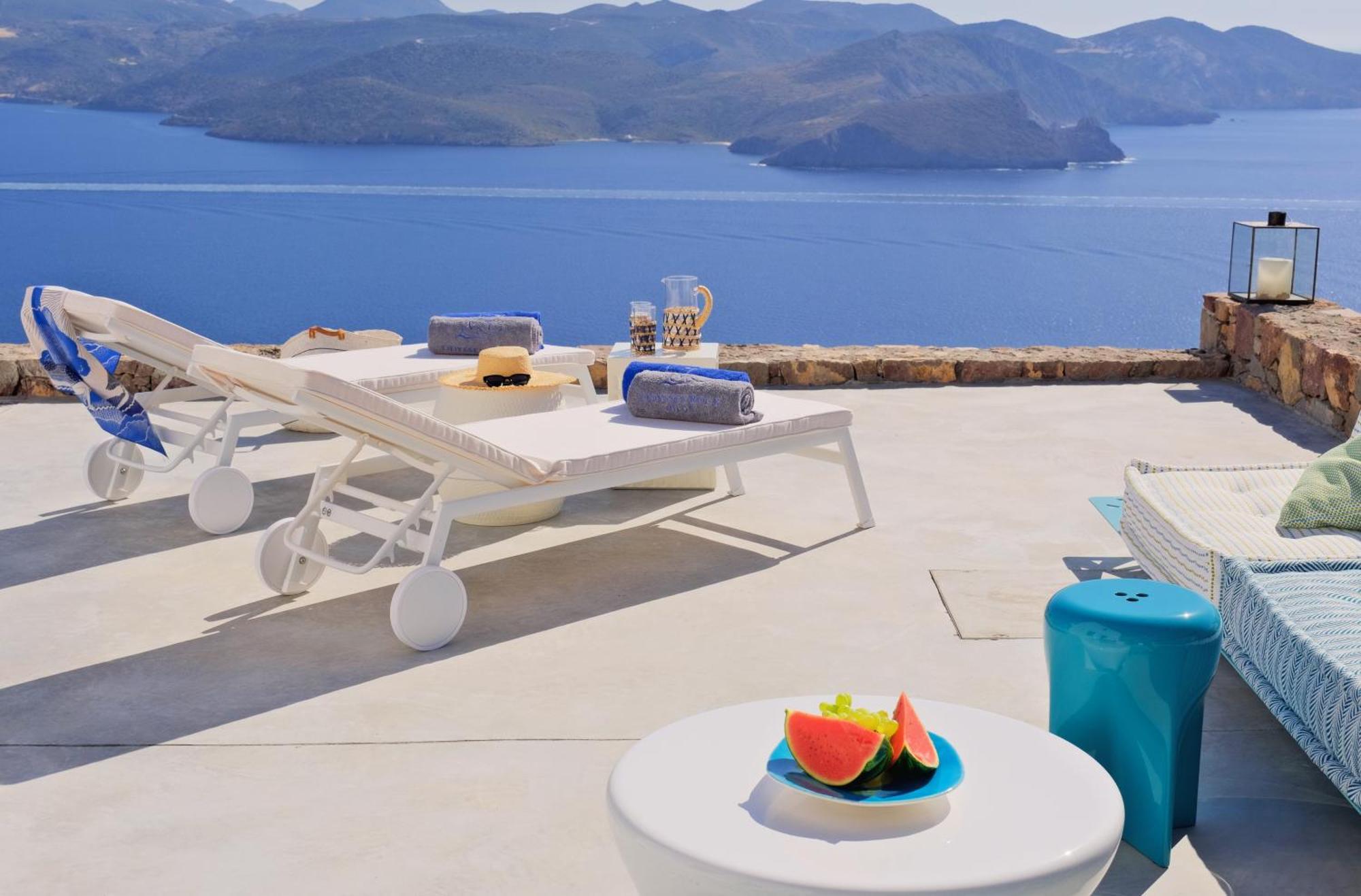 Odyssey Rock Milos Sunset Suites Plaka  Eksteriør bilde