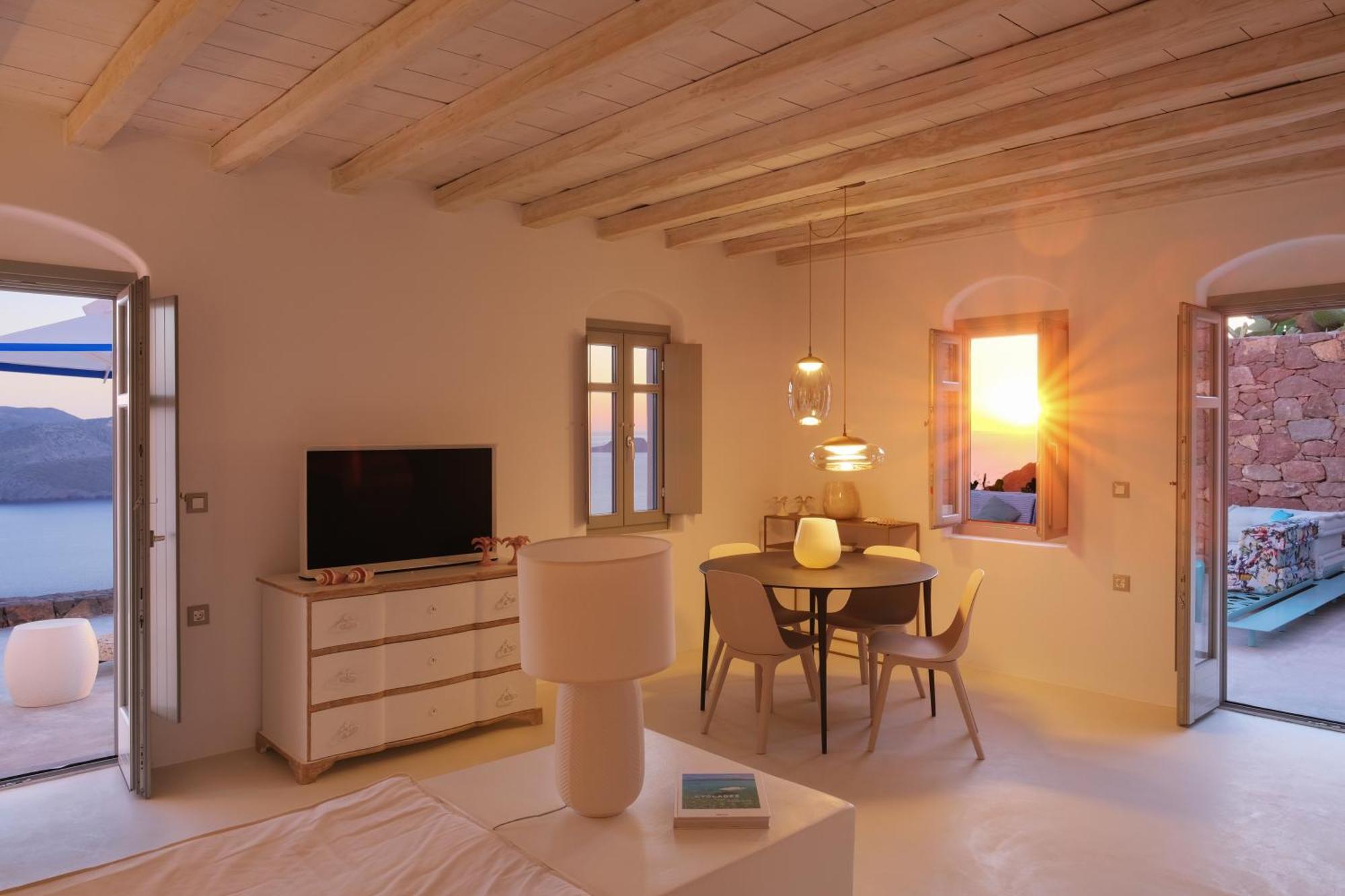 Odyssey Rock Milos Sunset Suites Plaka  Rom bilde