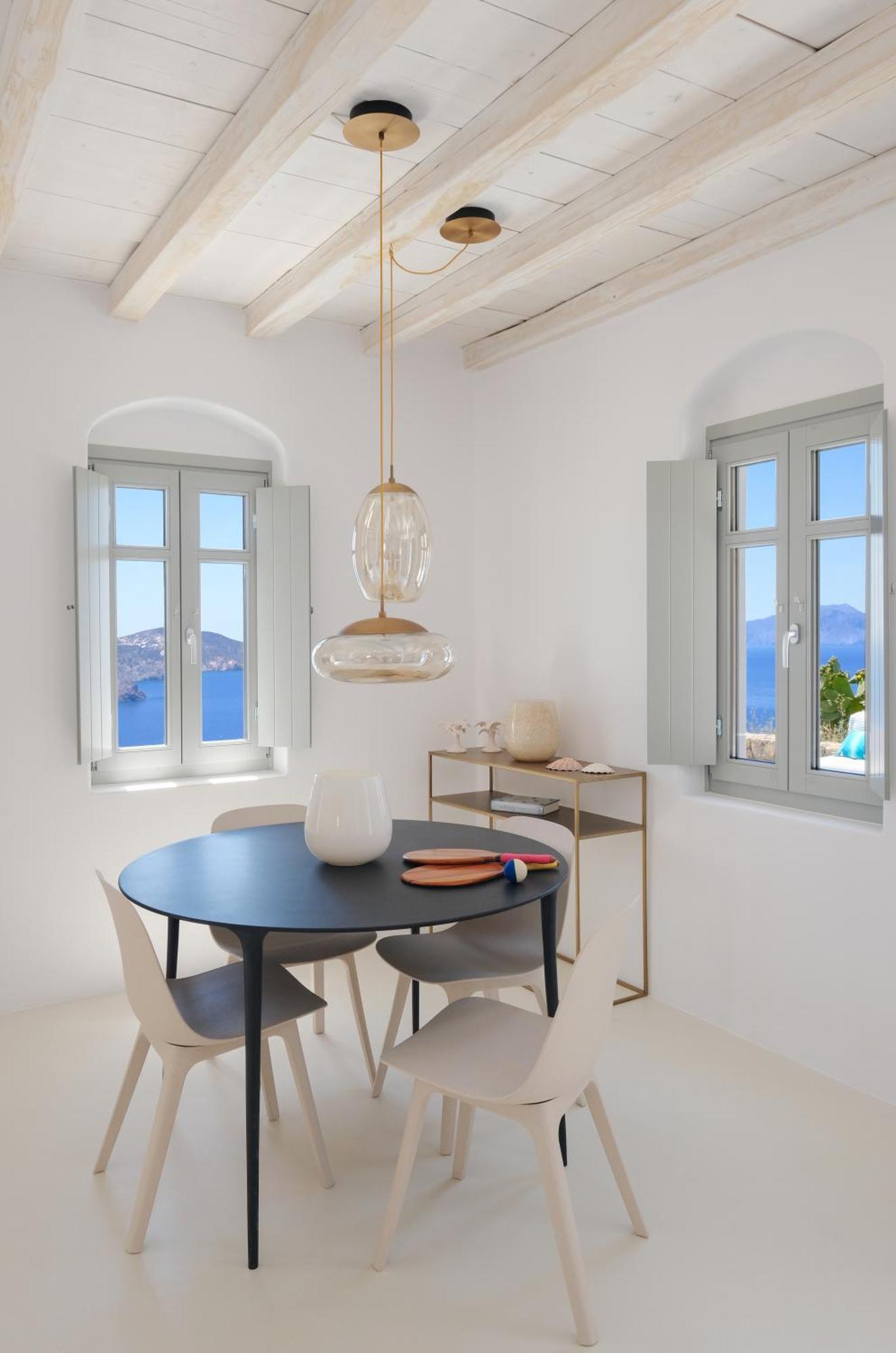 Odyssey Rock Milos Sunset Suites Plaka  Rom bilde