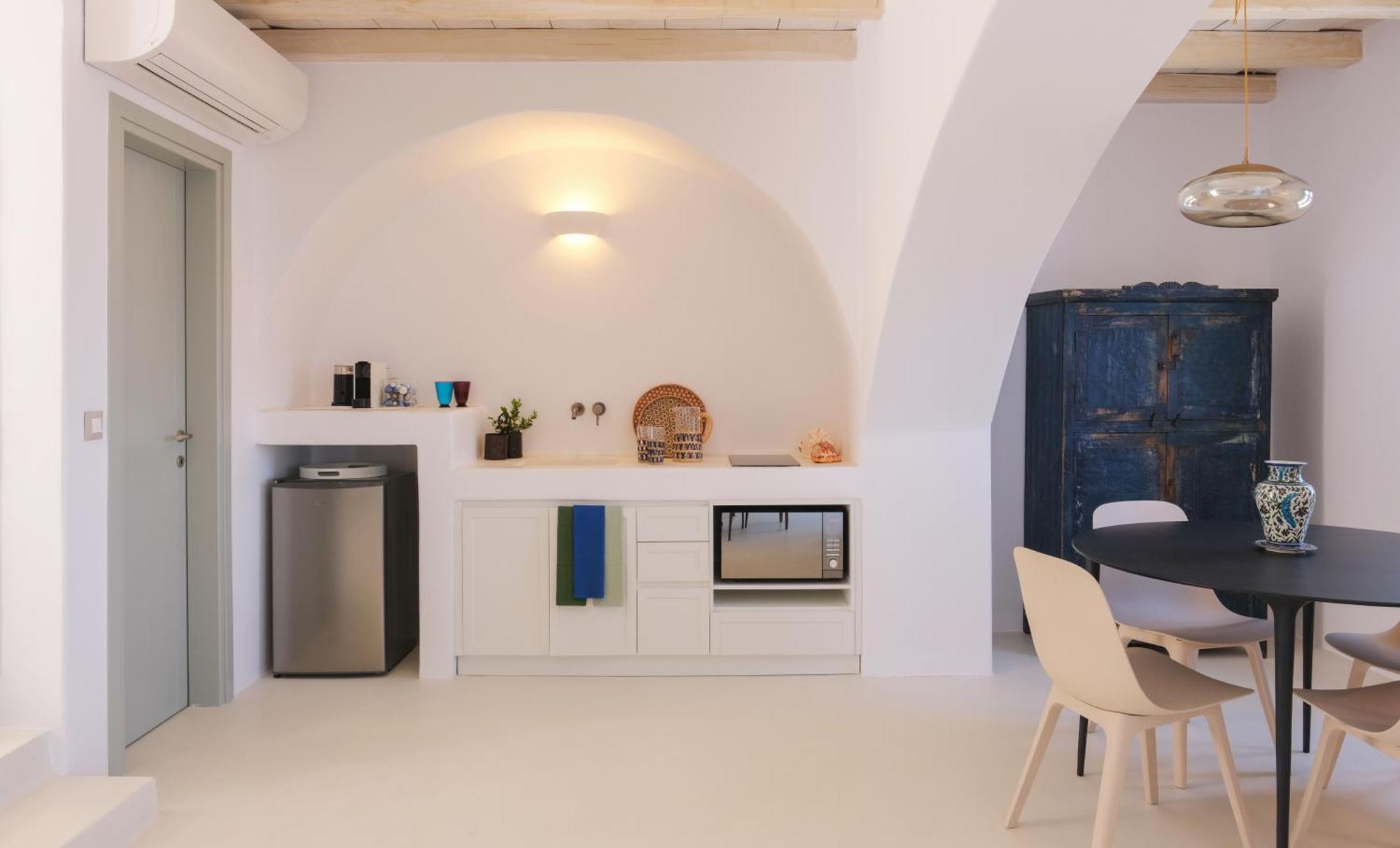 Odyssey Rock Milos Sunset Suites Plaka  Rom bilde