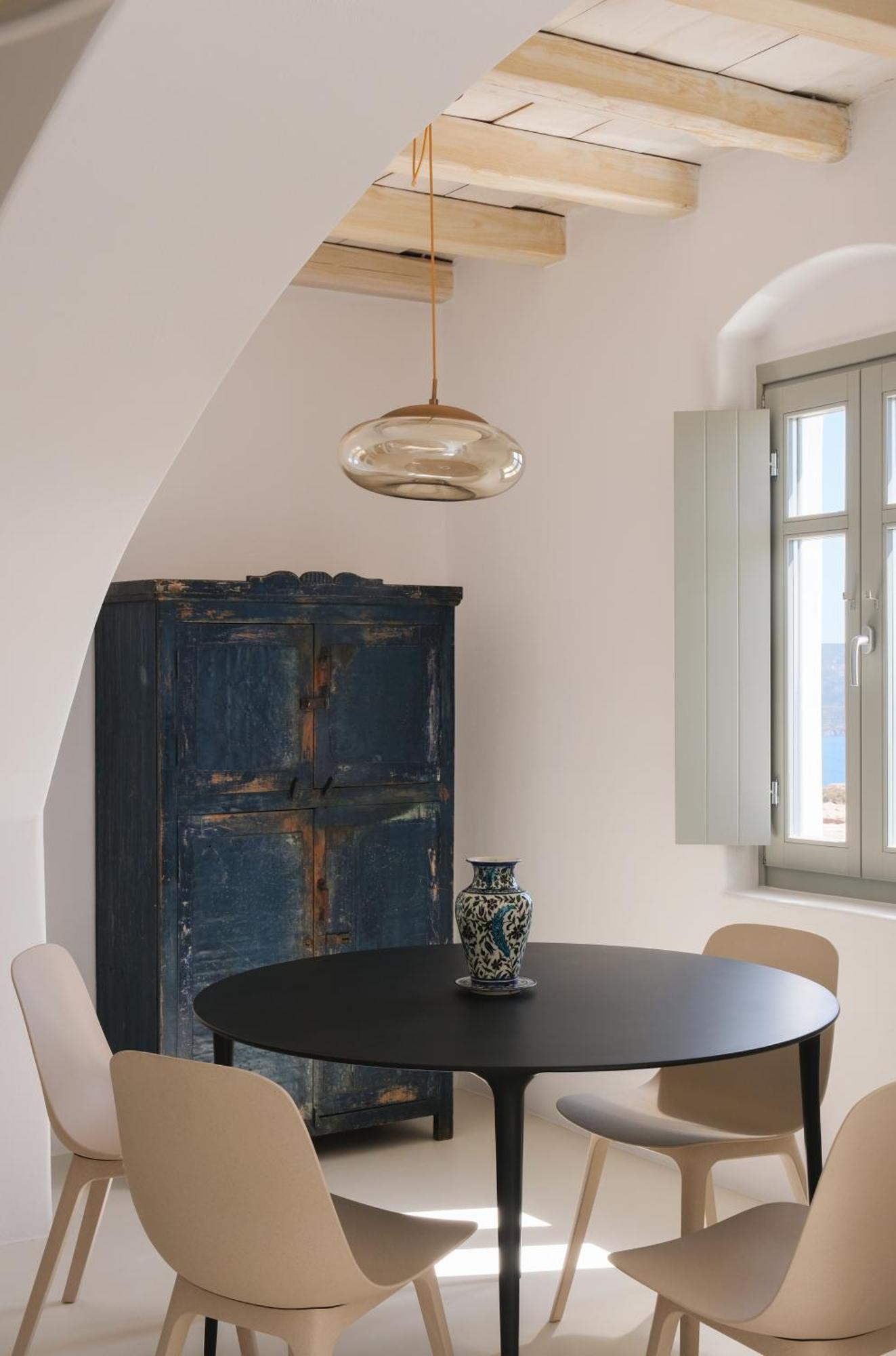 Odyssey Rock Milos Sunset Suites Plaka  Rom bilde