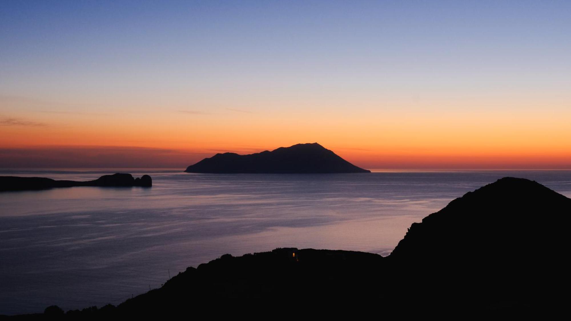 Odyssey Rock Milos Sunset Suites Plaka  Eksteriør bilde